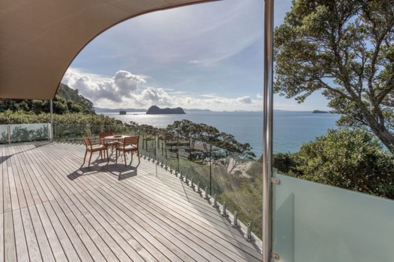 Photo of property in 36 Tutaritari Road, Hahei, Whitianga, 3591