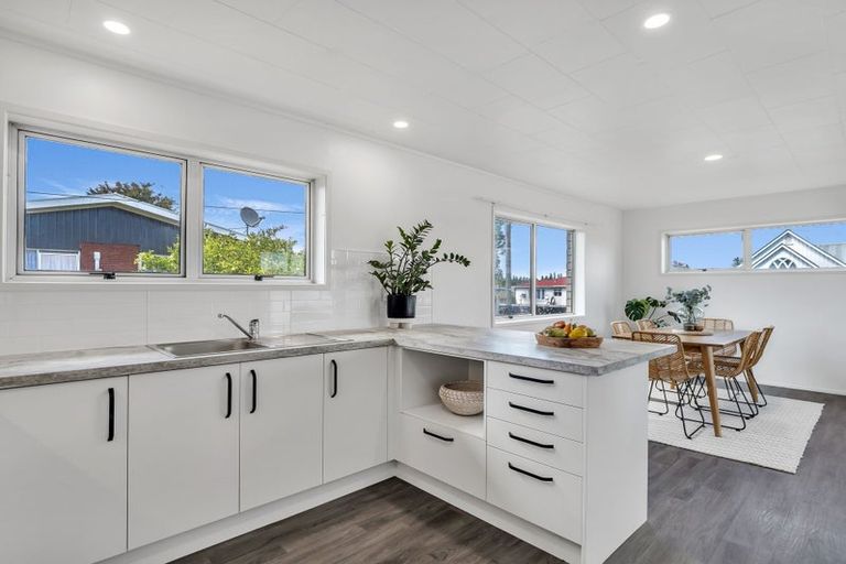 Photo of property in 72a Main Street, Edgecumbe, 3120