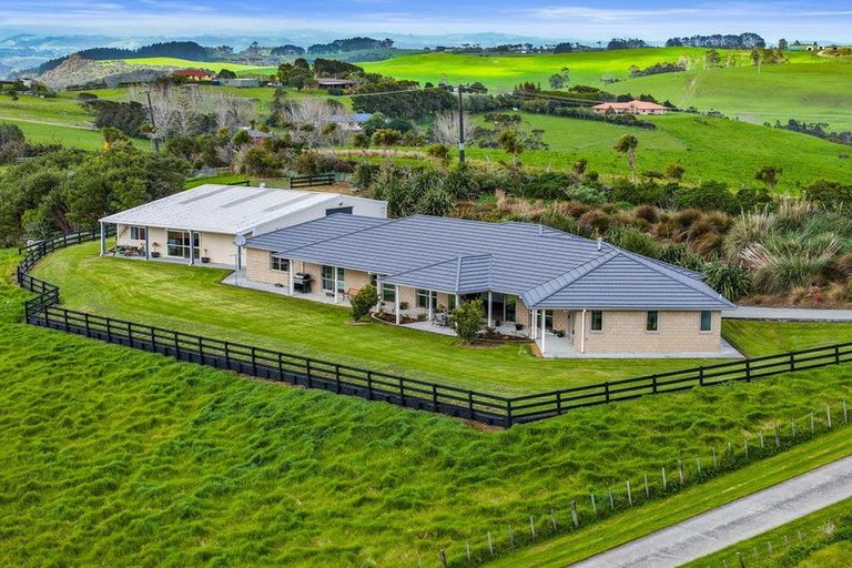 Photo of property in 1518 Old North Road, Helensville, 0875