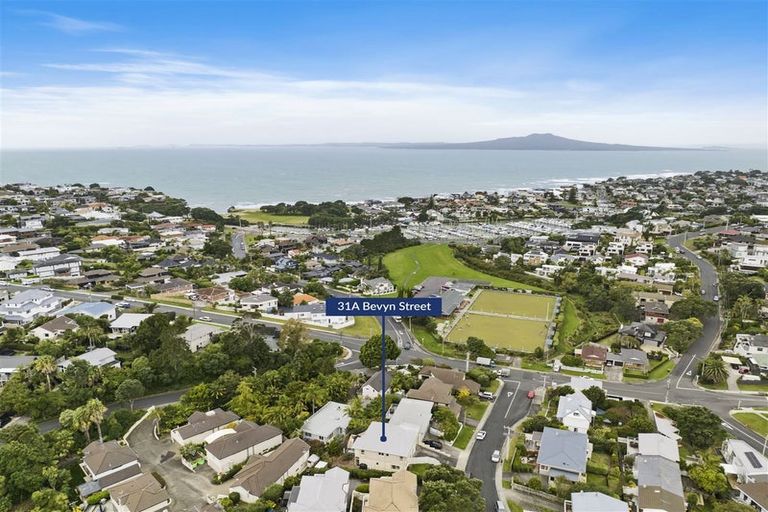 Photo of property in 1/31a Bevyn Street, Castor Bay, Auckland, 0620