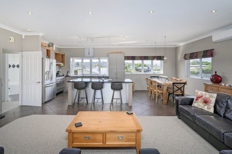 Photo of property in 2a Poplar Street, Whitianga, 3510