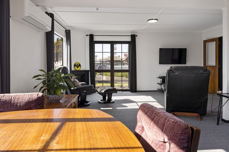 Photo of property in 28 Mccarthy Street, Hawera, 4610