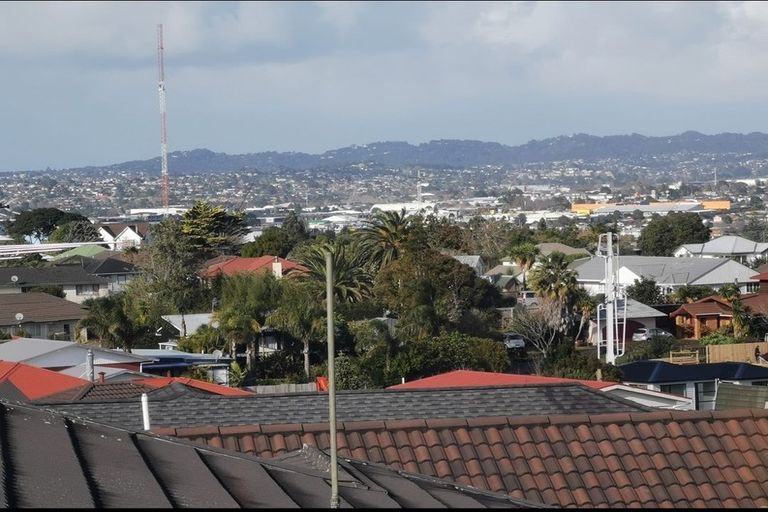 Photo of property in 203 Royal Road, Massey, Auckland, 0614