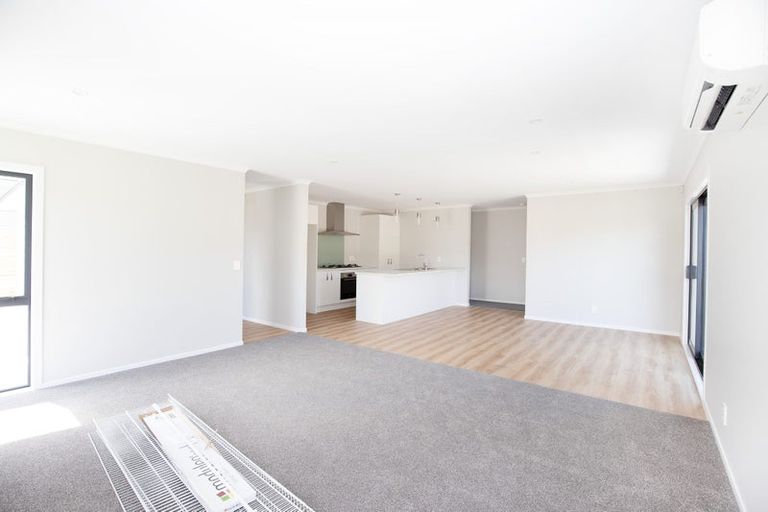 Photo of property in 6 Te Ara O Roimata, Wainuiomata, Lower Hutt, 5014