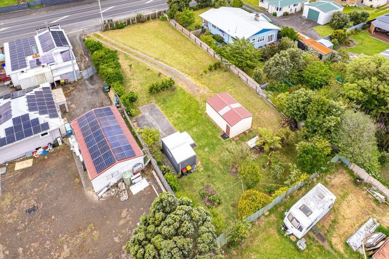 Photo of property in 169 Egmont Street, Patea, 4520