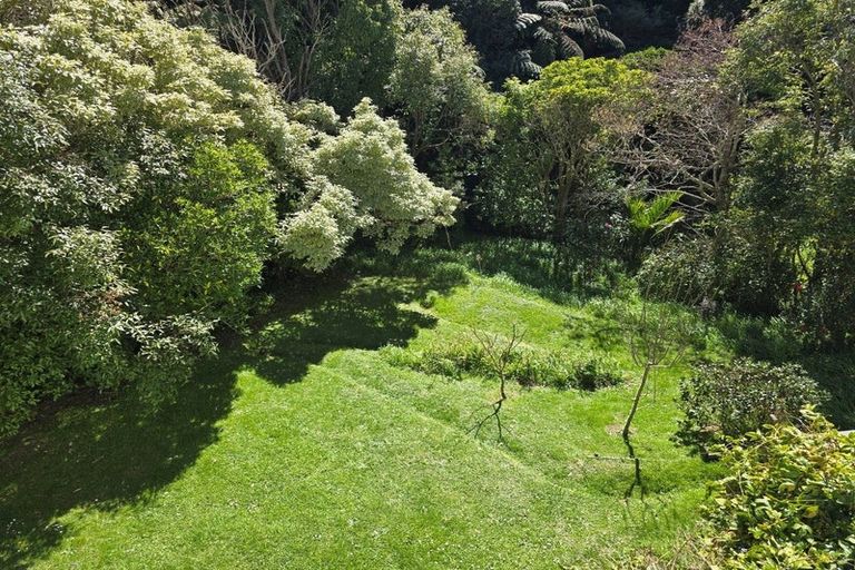 Photo of property in 24 Silverstream Road, Crofton Downs, Wellington, 6035