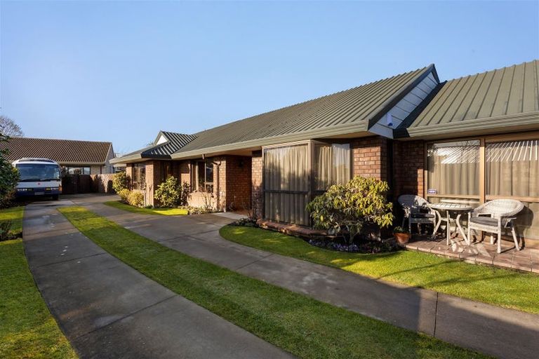 Photo of property in 25 Nyoli Street, Northcote, Christchurch, 8052