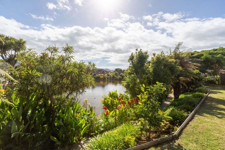 Photo of property in 15 Monarch Place, Paraparaumu Beach, Paraparaumu, 5032