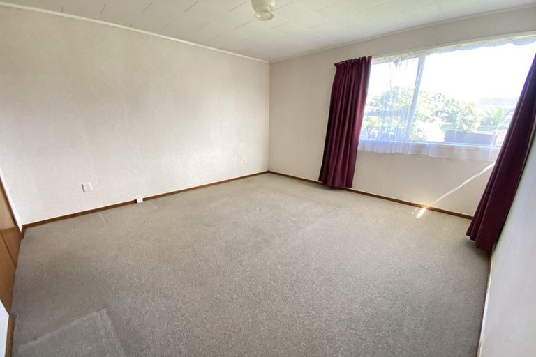 Photo of property in 60 Casuarina Road, Half Moon Bay, Auckland, 2012