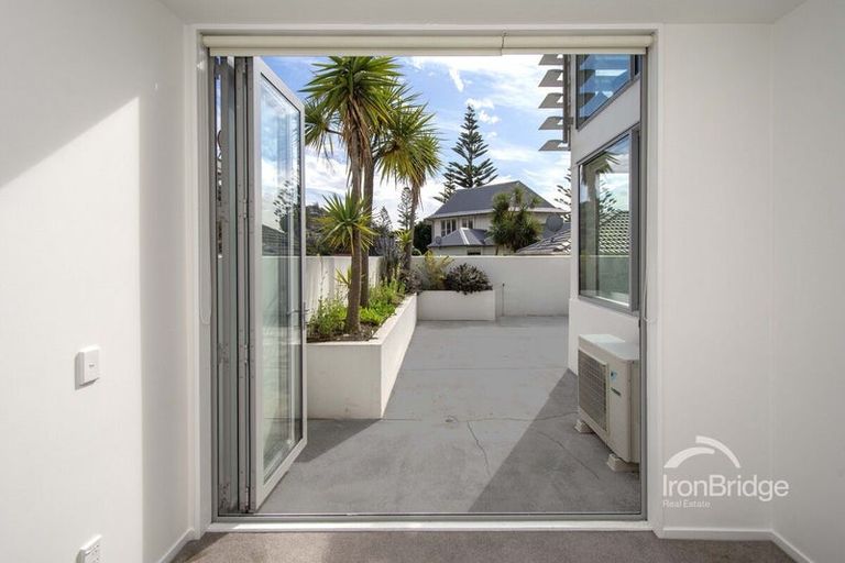 Photo of property in 1/22 Esplanade, Sumner, Christchurch, 8081