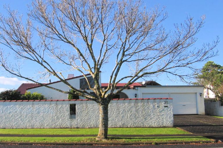 Photo of property in 31 Bramley Drive, Farm Cove, Auckland, 2012