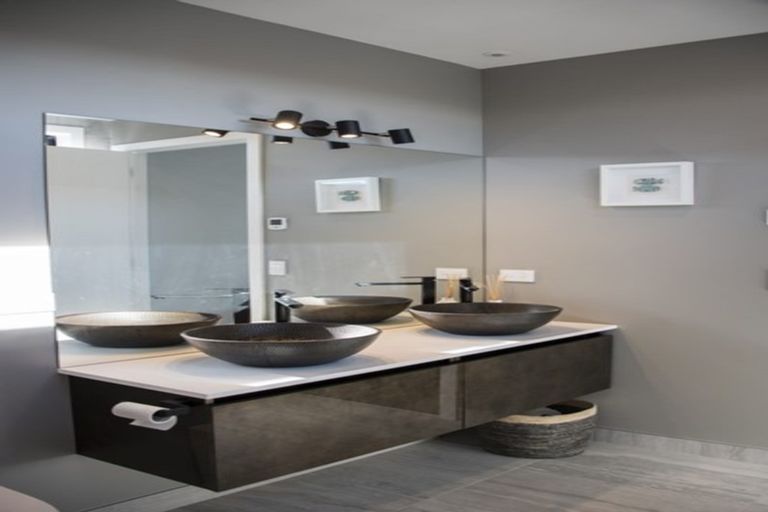 Photo of property in 26 Kuiwai Drive, Rainbow Point, Taupo, 3330