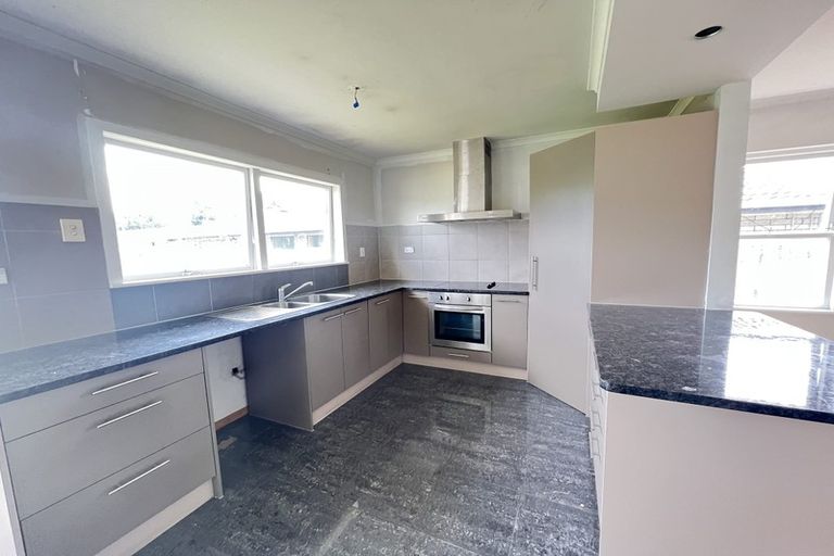 Photo of property in 14 Leith Court, Papatoetoe, Auckland, 2104