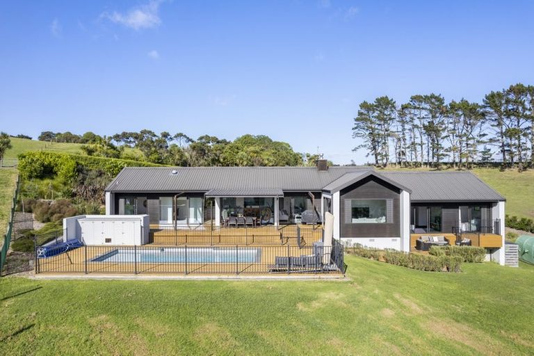 Photo of property in 142 Hauora Lane, Waitoki, Kaukapakapa, 0871