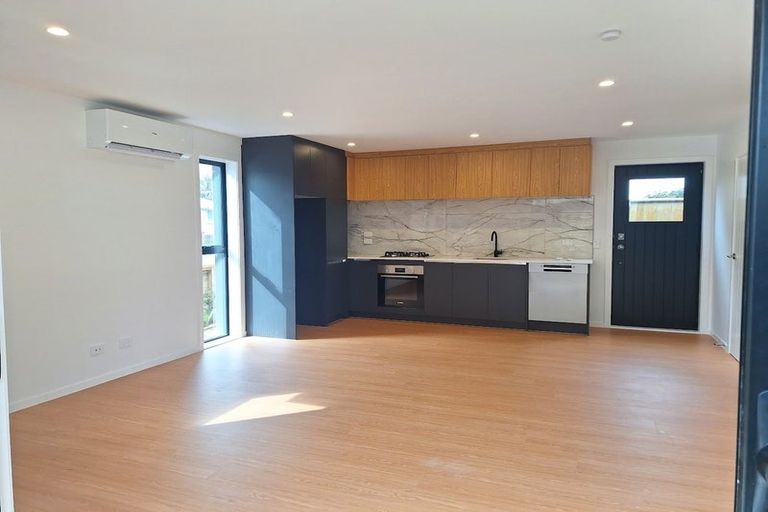 Photo of property in 1/6 Victoria Street, Ebdentown, Upper Hutt, 5018