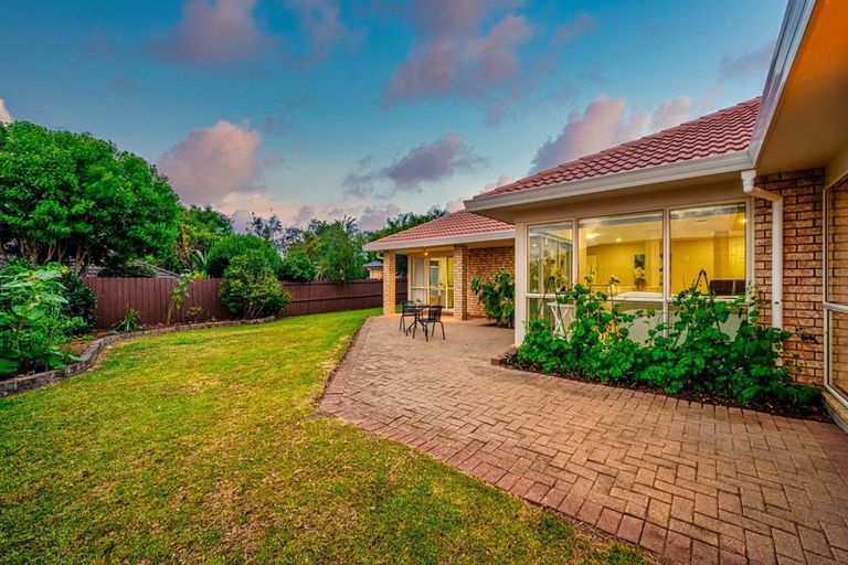 Photo of property in 22 Ballycullanie Place, Dannemora, Auckland, 2016
