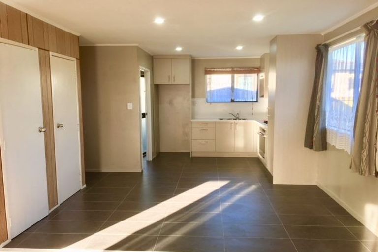 Photo of property in 1/143 Te Irirangi Drive, Flat Bush, Auckland, 2019