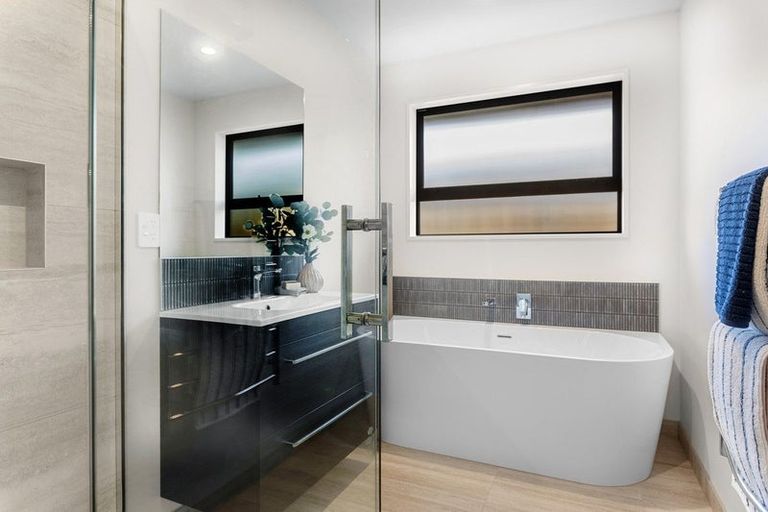 Photo of property in 24 Cousins Street, Woodend, 7691