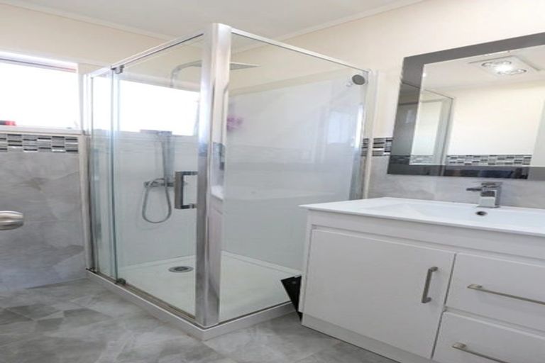 Photo of property in 33b Kindergarten Drive, Conifer Grove, Takanini, 2112