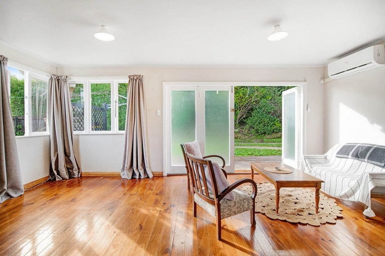 Photo of property in 14a Ocean View Road, Hatfields Beach, Orewa, 0931