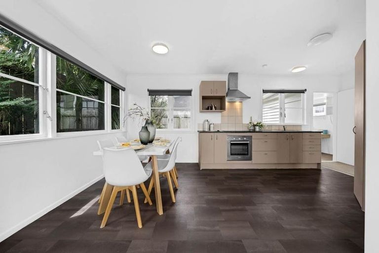 Photo of property in 53a Sylvan Crescent, Te Atatu South, Auckland, 0610