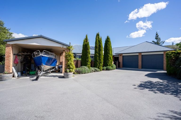 Photo of property in 4 Pisa Moorings Road, Mount Pisa, Cromwell, 9383