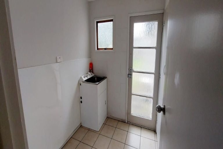 Photo of property in 54 Makora Road, Massey, Auckland, 0614