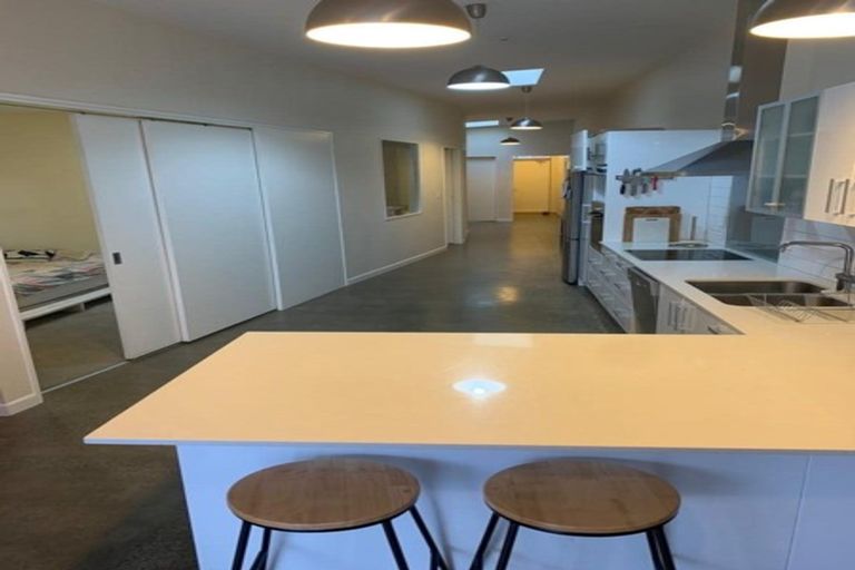 Photo of property in 5/25 Home Street, Mount Victoria, Wellington, 6011