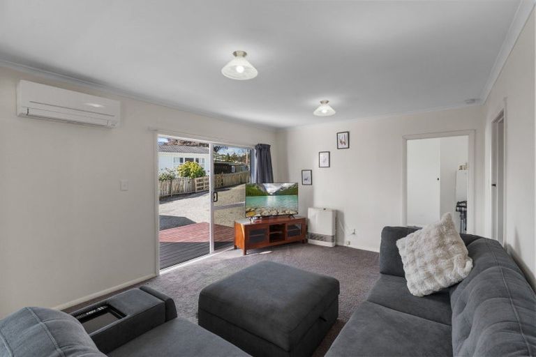 Photo of property in 118 Gillies Avenue, Taupo, 3330