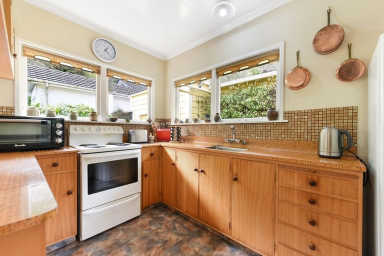 Photo of property in 1 Charlotte Street, The Brook, Nelson, 7010