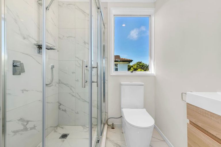 Photo of property in 30 Becker Drive, Weymouth, Auckland, 2103