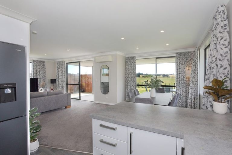 Photo of property in 6 George Street, Bulls, 4818