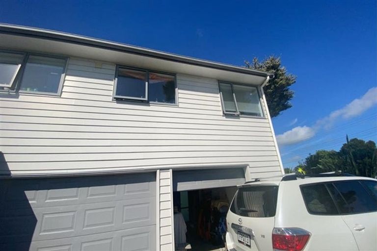 Photo of property in 131 Colwill Road, Massey, Auckland, 0614