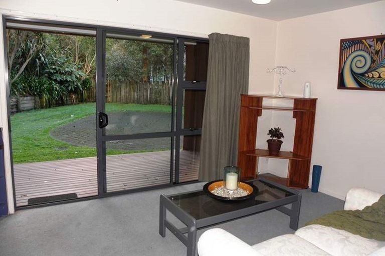 Photo of property in 6/3 The Avenue, Albany, Auckland, 0632
