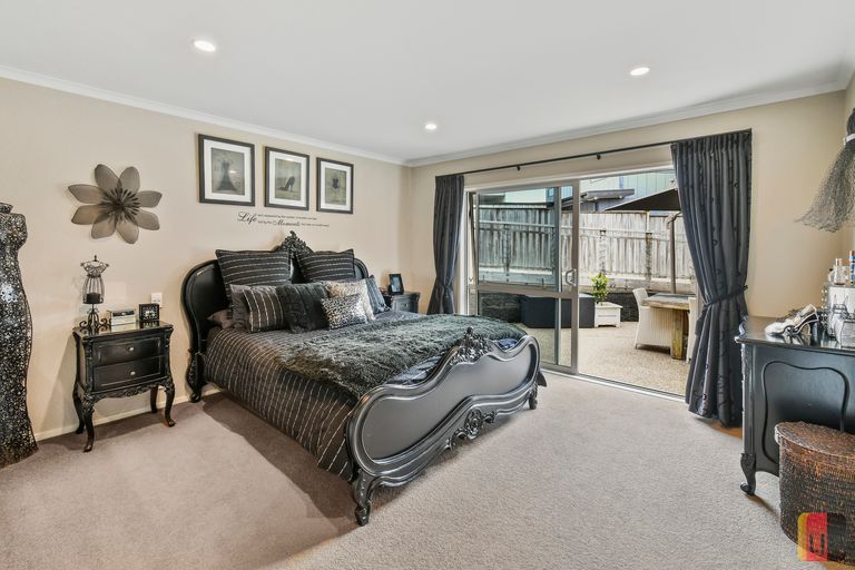 Photo of property in 242 Harbourside Drive, Karaka, Papakura, 2113