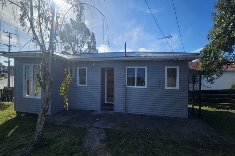 Photo of property in 2 James Road, Manurewa, Auckland, 2102