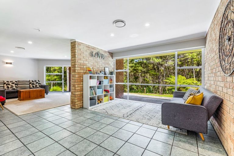 Photo of property in 17 Yelash Road, Massey, Auckland, 0614