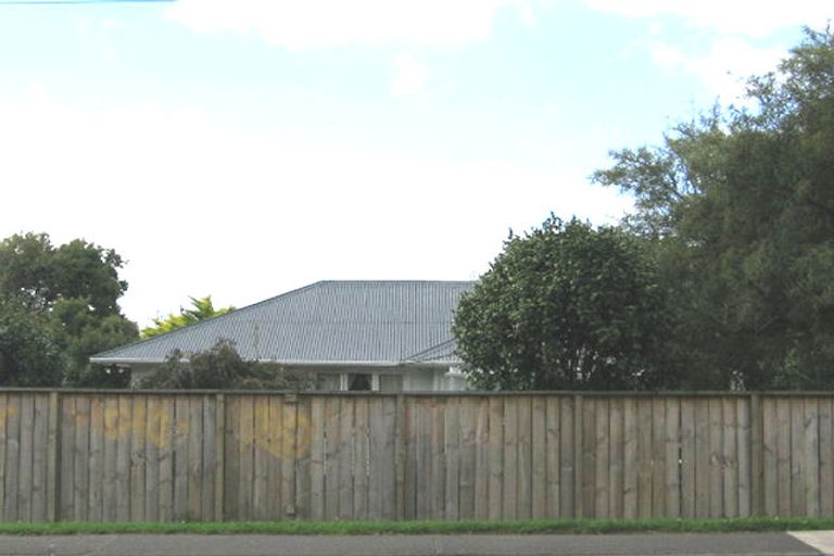 Photo of property in 23 Don Buck Road, Massey, Auckland, 0614