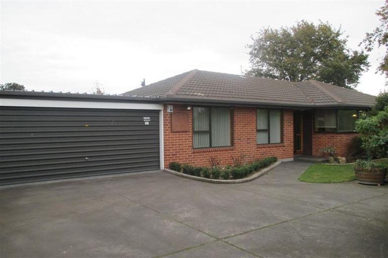 Photo of property in 3/66 Middlepark Road, Sockburn, Christchurch, 8042