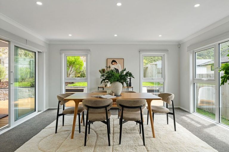 Photo of property in 8 Porokaiwhiri Street, Crofton Downs, Wellington, 6035