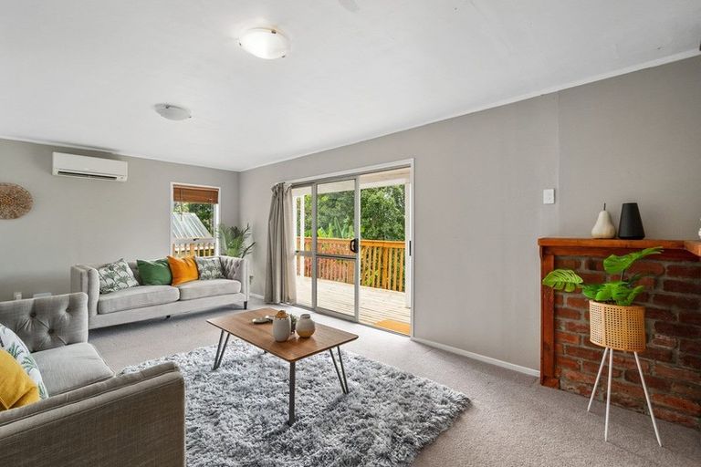 Photo of property in 15 Annison Avenue, Glen Eden, Auckland, 0602