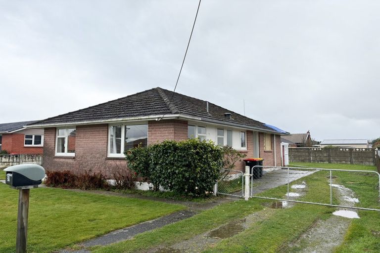 Photo of property in 21 Charlton Road, Gore, 9710