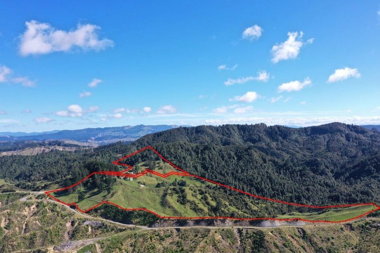 Photo of property in 409 Hokoroa Road, Tauwhareparae, Tolaga Bay, 4077