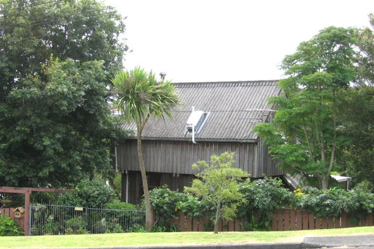 Photo of property in 1/63 Island Bay Road, Beach Haven, Auckland, 0626