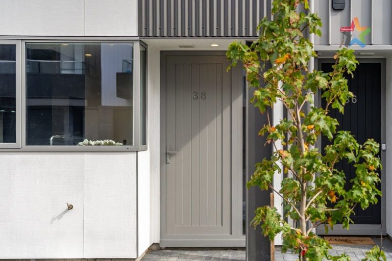 Photo of property in 38 John Street, Stokes Valley, Lower Hutt, 5019