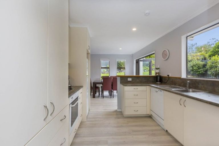 Photo of property in 7 Tapestry Grove, Silverstream, Upper Hutt, 5019