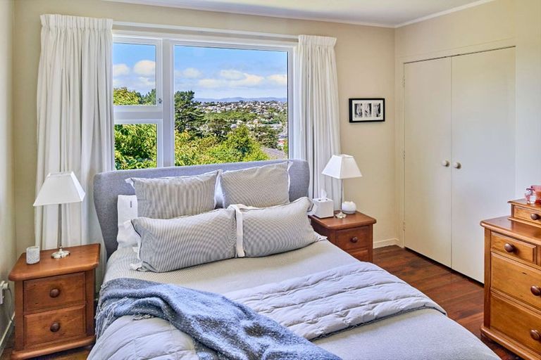 Photo of property in 106 Ironside Road, Johnsonville, Wellington, 6037