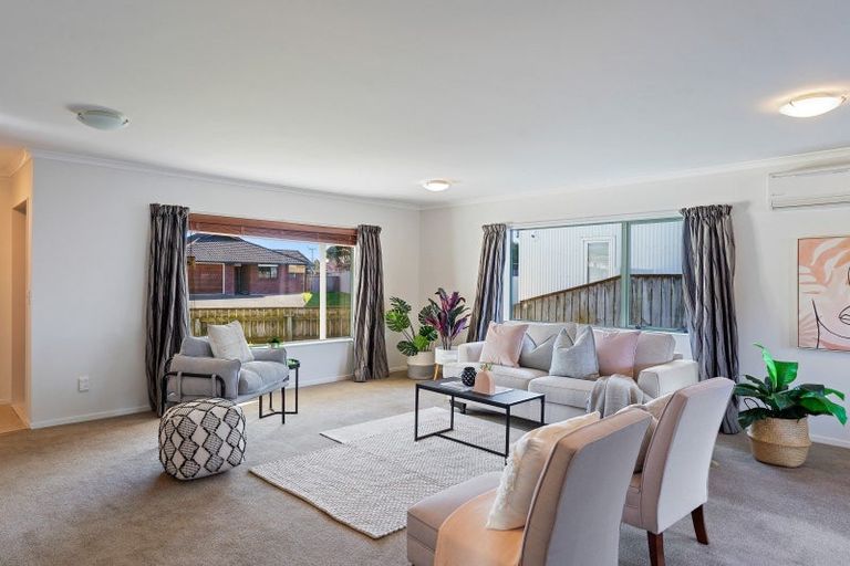 Photo of property in 6 Waihurihia Street, Otaki, 5512