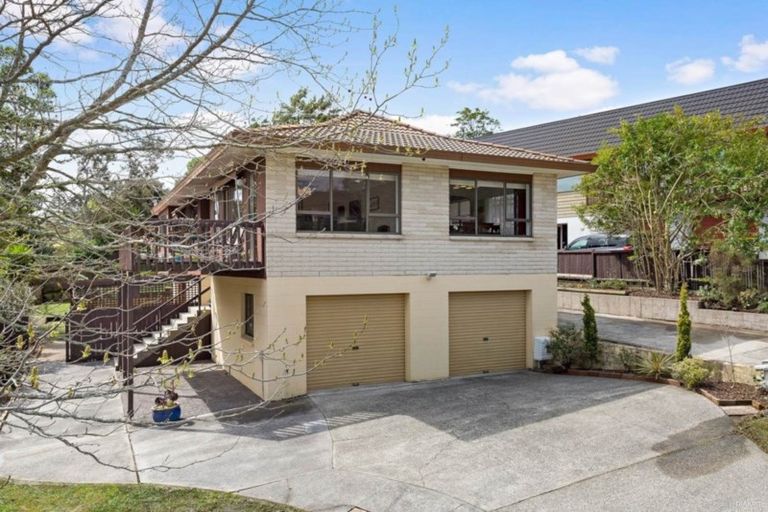 Photo of property in 7 Kallista Place, Browns Bay, Auckland, 0630