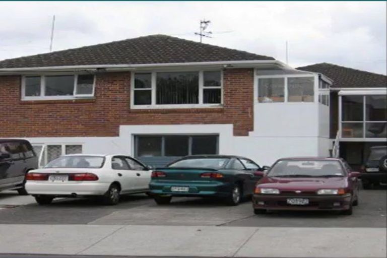 Photo of property in 2/19 Ti Rakau Drive, Pakuranga, Auckland, 2010